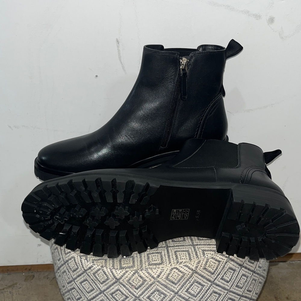Kate Spade Estelle Black Ankle Chelsea Boots Women's Size 8.5 - Picture 3 of 8
